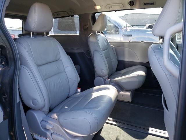 2015 Toyota Sienna XLE