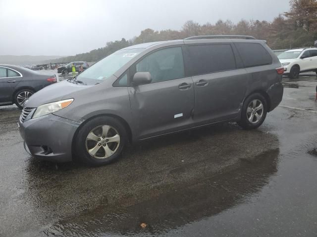 2015 Toyota Sienna LE