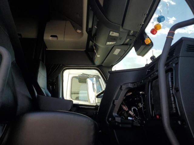 2023 Freightliner Cascadia 126