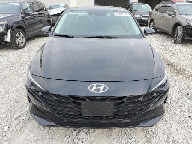 2022 Hyundai Elantra SE