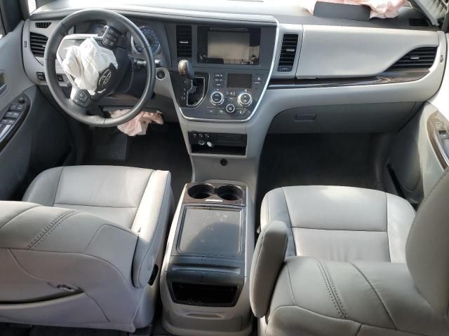 2015 Toyota Sienna XLE