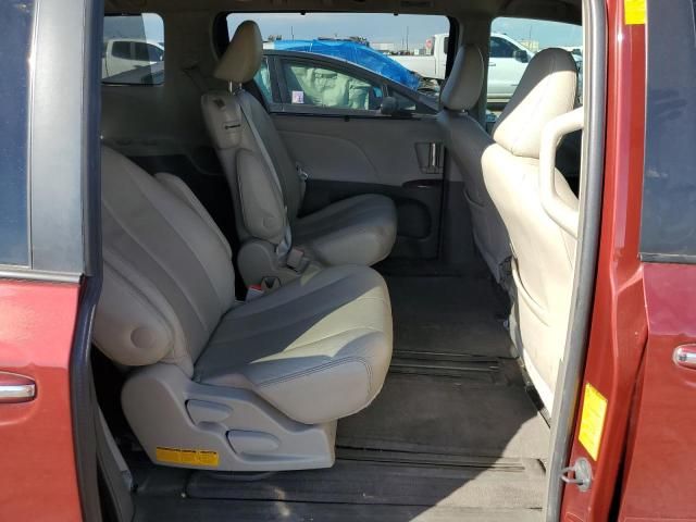 2014 Toyota Sienna XLE