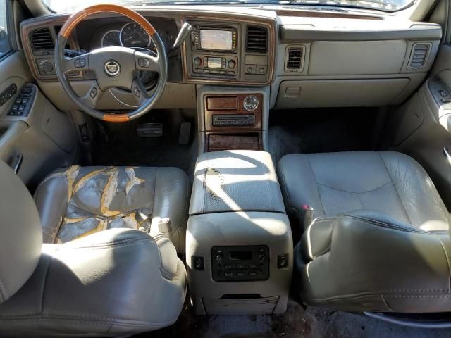 2004 Cadillac Escalade Luxury