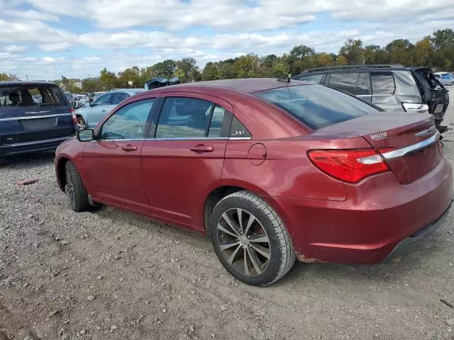 2013 Chrysler 200 Touring