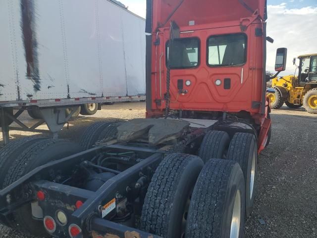 2016 Freightliner Cascadia 125