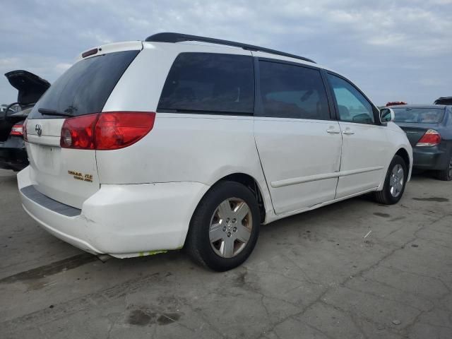 2007 Toyota Sienna XLE