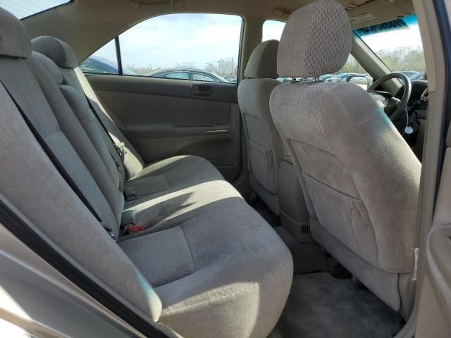 2004 Toyota Camry LE