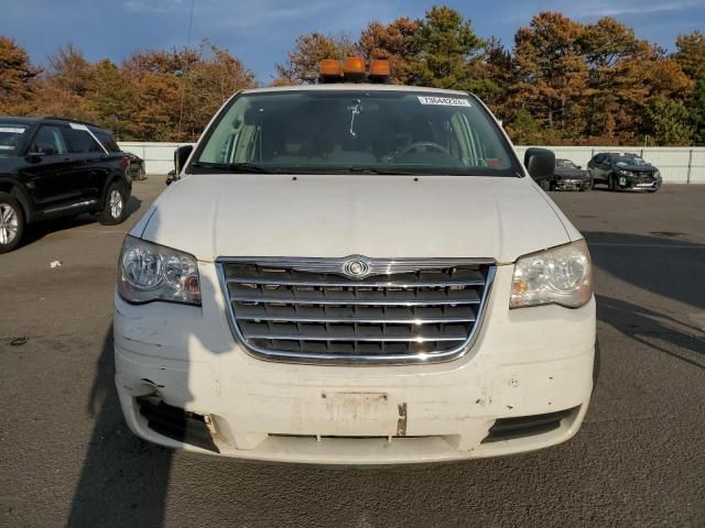 2010 Chrysler Town & Country LX