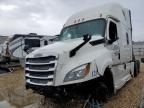 2019 Freightliner Cascadia 126