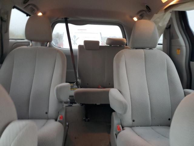 2012 Toyota Sienna LE