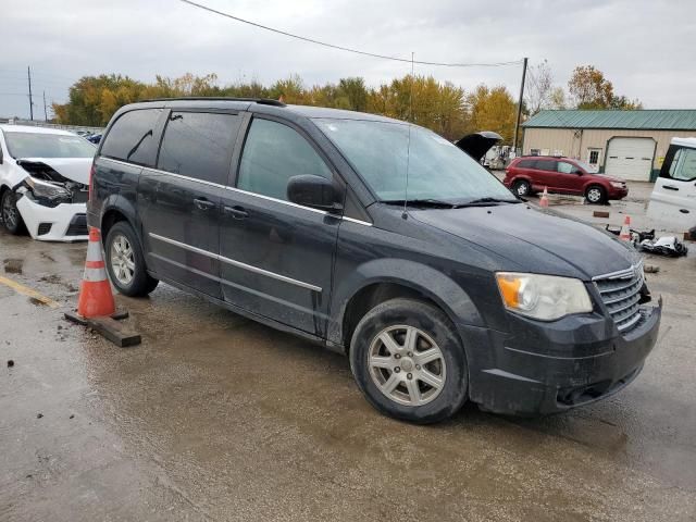 2010 Chrysler Town & Country Touring