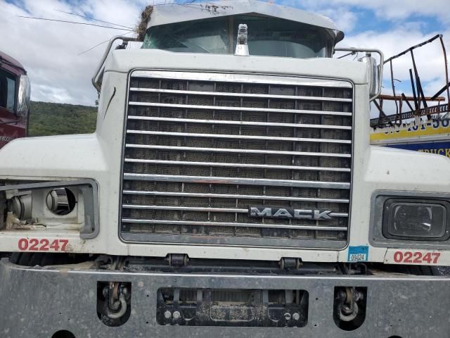 2019 Mack Pinnacle