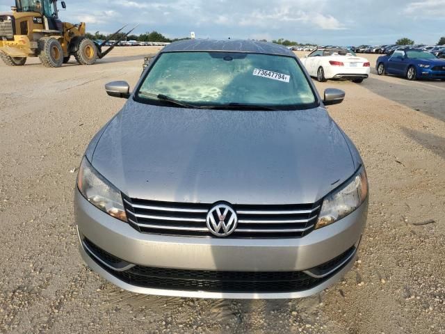 2013 Volkswagen Passat S