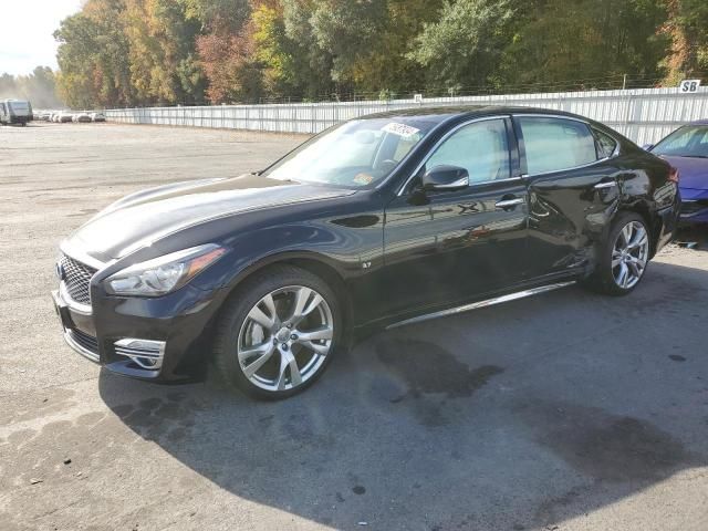 2017 Infiniti Q70 3.7