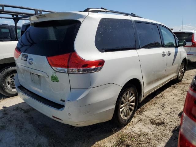 2014 Toyota Sienna XLE