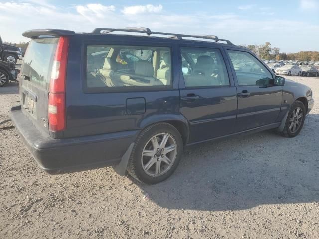 2000 Volvo V70 Base