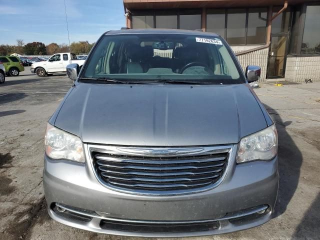 2014 Chrysler Town & Country Touring L