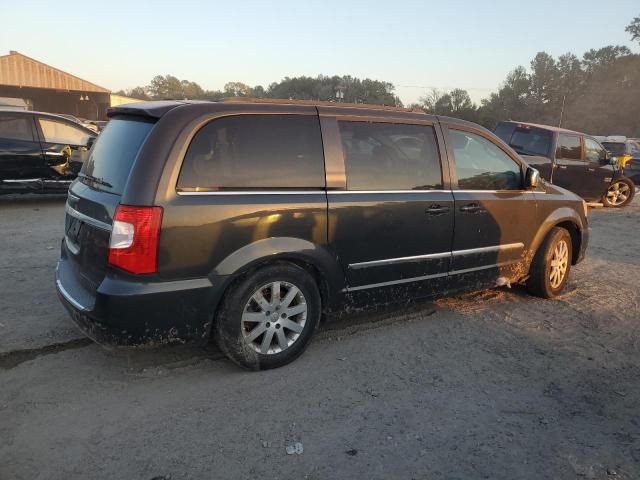 2012 Chrysler Town & Country Touring L