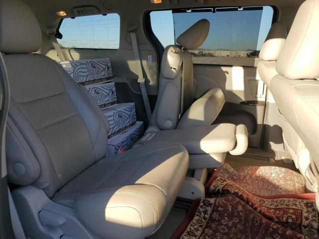 2016 Toyota Sienna XLE