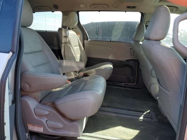 2015 Toyota Sienna XLE