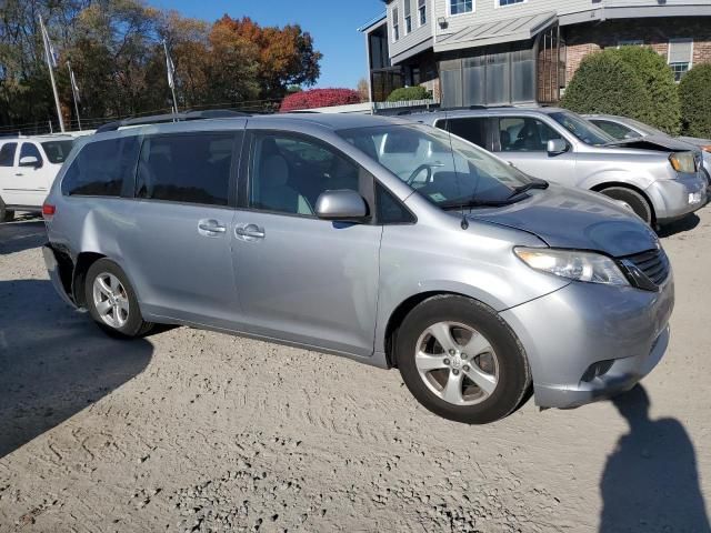 2014 Toyota Sienna LE