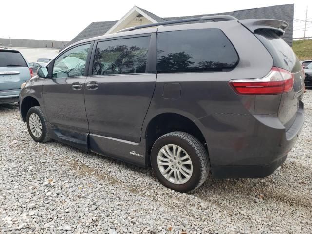 2015 Toyota Sienna XLE