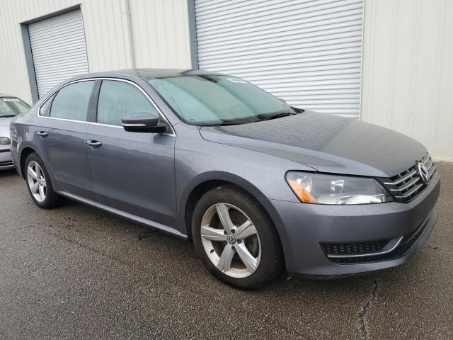 2013 Volkswagen Passat SE