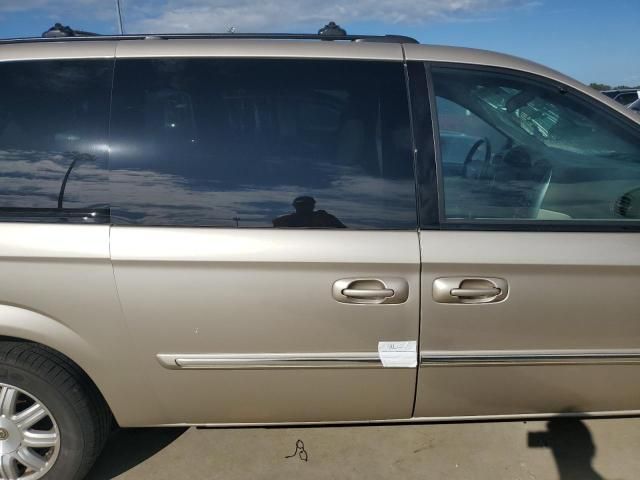 2005 Chrysler Town & Country Touring