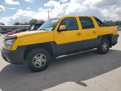 Carros salvage sin ofertas aún a la venta en subasta: 2003 Chevrolet Avalanche C1500