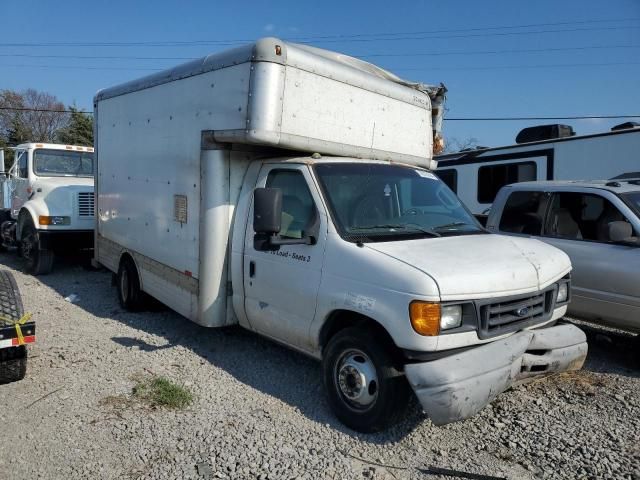 2006 Ford Econoline E450 Super Duty Cutaway Van