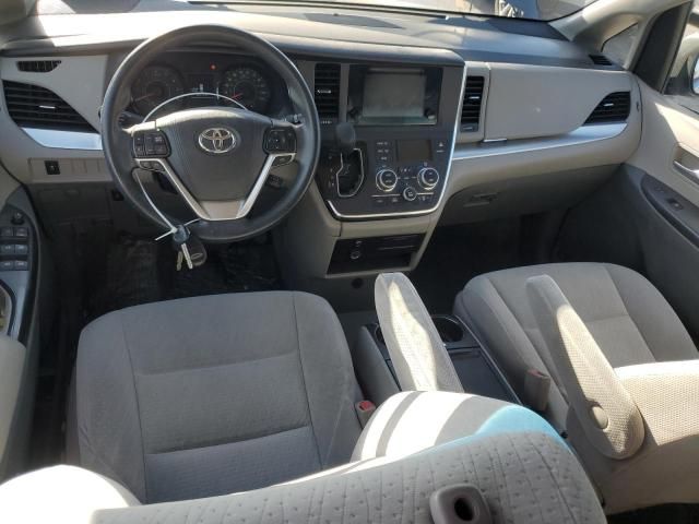 2015 Toyota Sienna LE