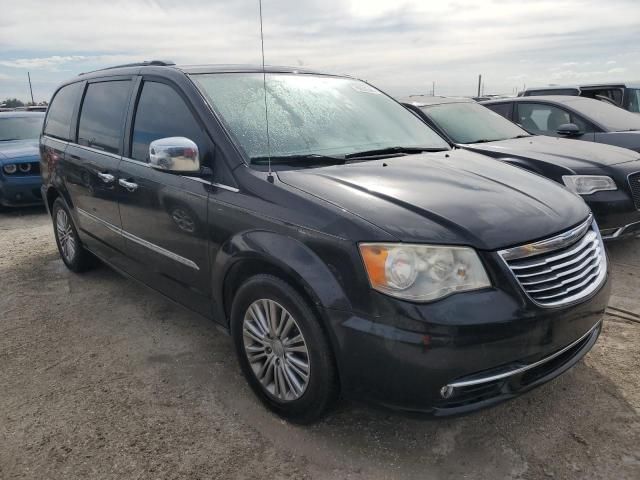 2014 Chrysler Town & Country Touring L