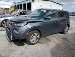 Carros salvage sin ofertas aún a la venta en subasta: 2020 KIA Soul LX