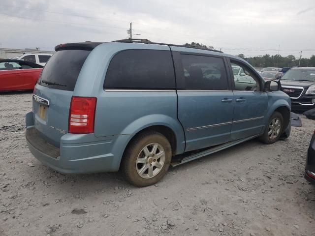 2010 Chrysler Town & Country Touring