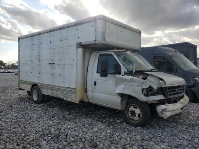 2006 Ford Econoline E450 Super Duty Cutaway Van