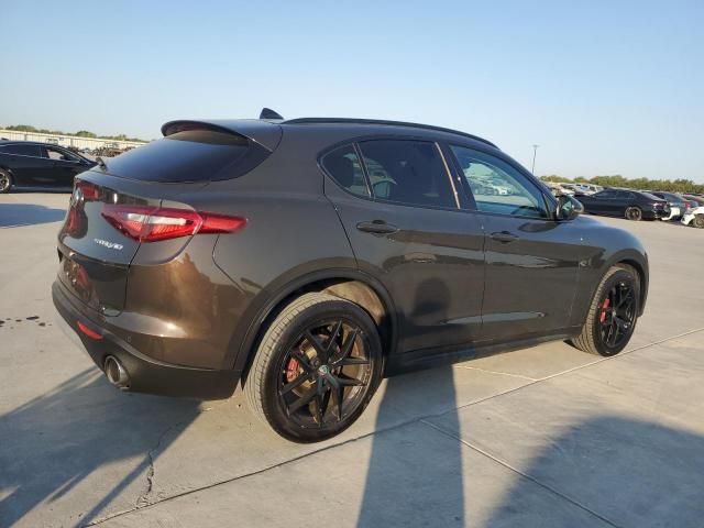 2018 Alfa Romeo Stelvio Sport