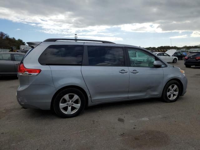 2013 Toyota Sienna LE