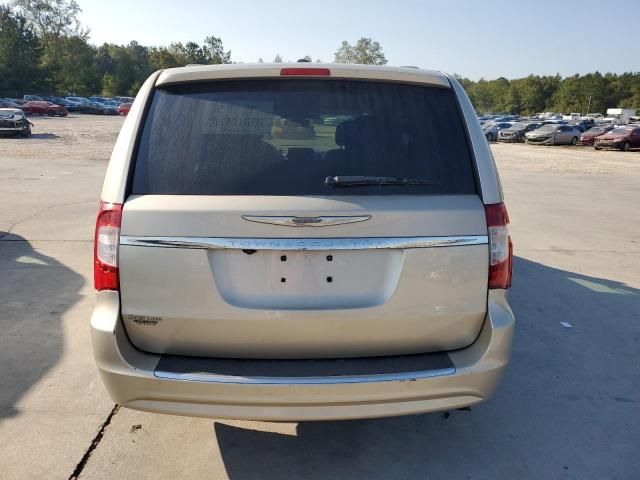 2012 Chrysler Town & Country Touring