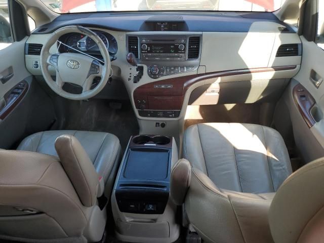 2011 Toyota Sienna XLE