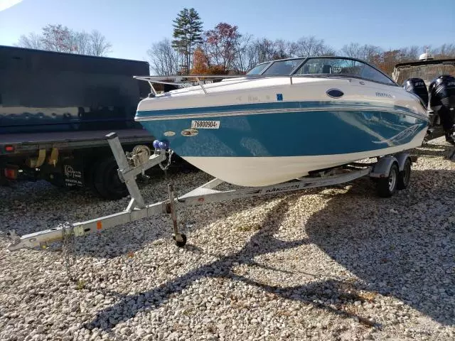 2007 Rinker Captiva