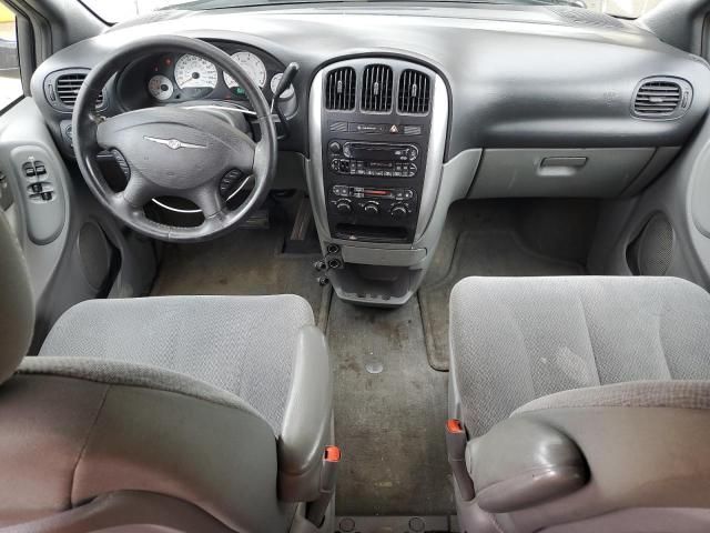 2005 Chrysler Town & Country Touring