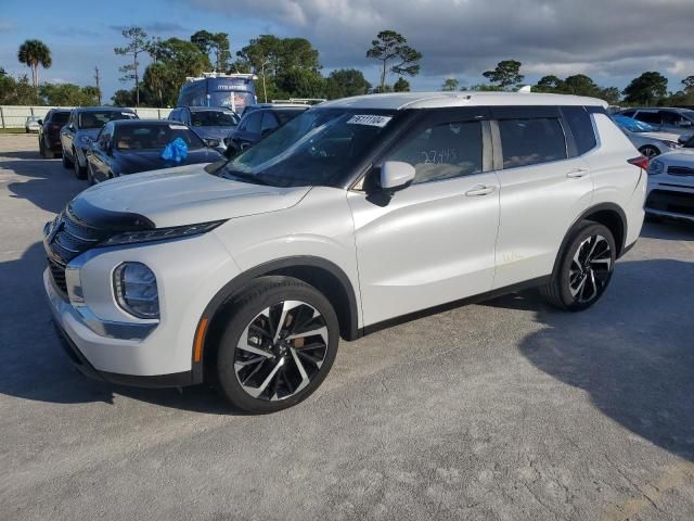 2022 Mitsubishi Outlander ES