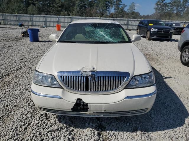 2007 Lincoln Town Car Signature