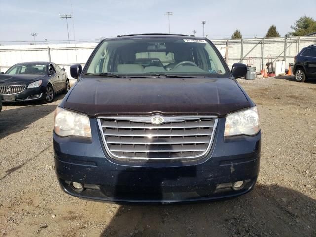 2009 Chrysler Town & Country Touring