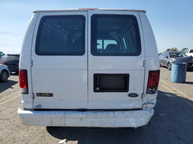 2005 Ford Econoline E250 Van