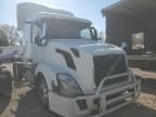 2004 Volvo VN VNL