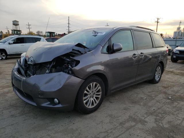 2012 Toyota Sienna XLE