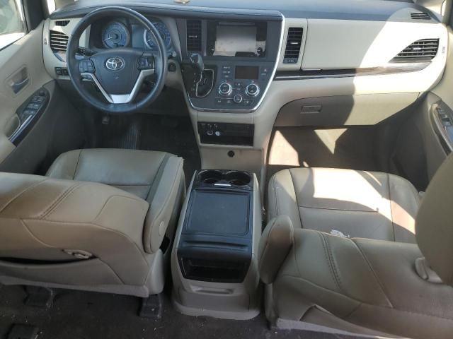 2017 Toyota Sienna XLE