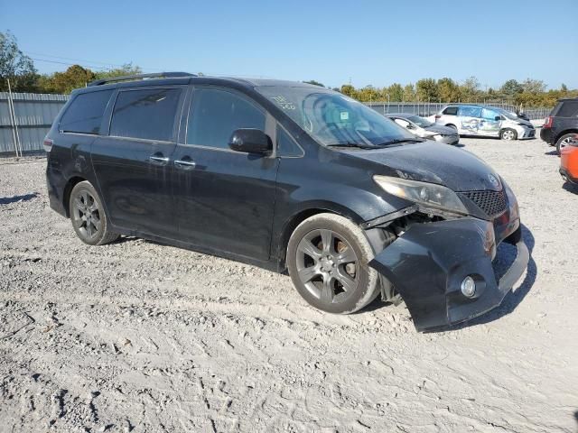 2016 Toyota Sienna SE