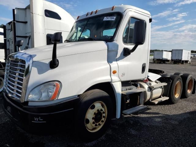 2015 Freightliner Cascadia 125